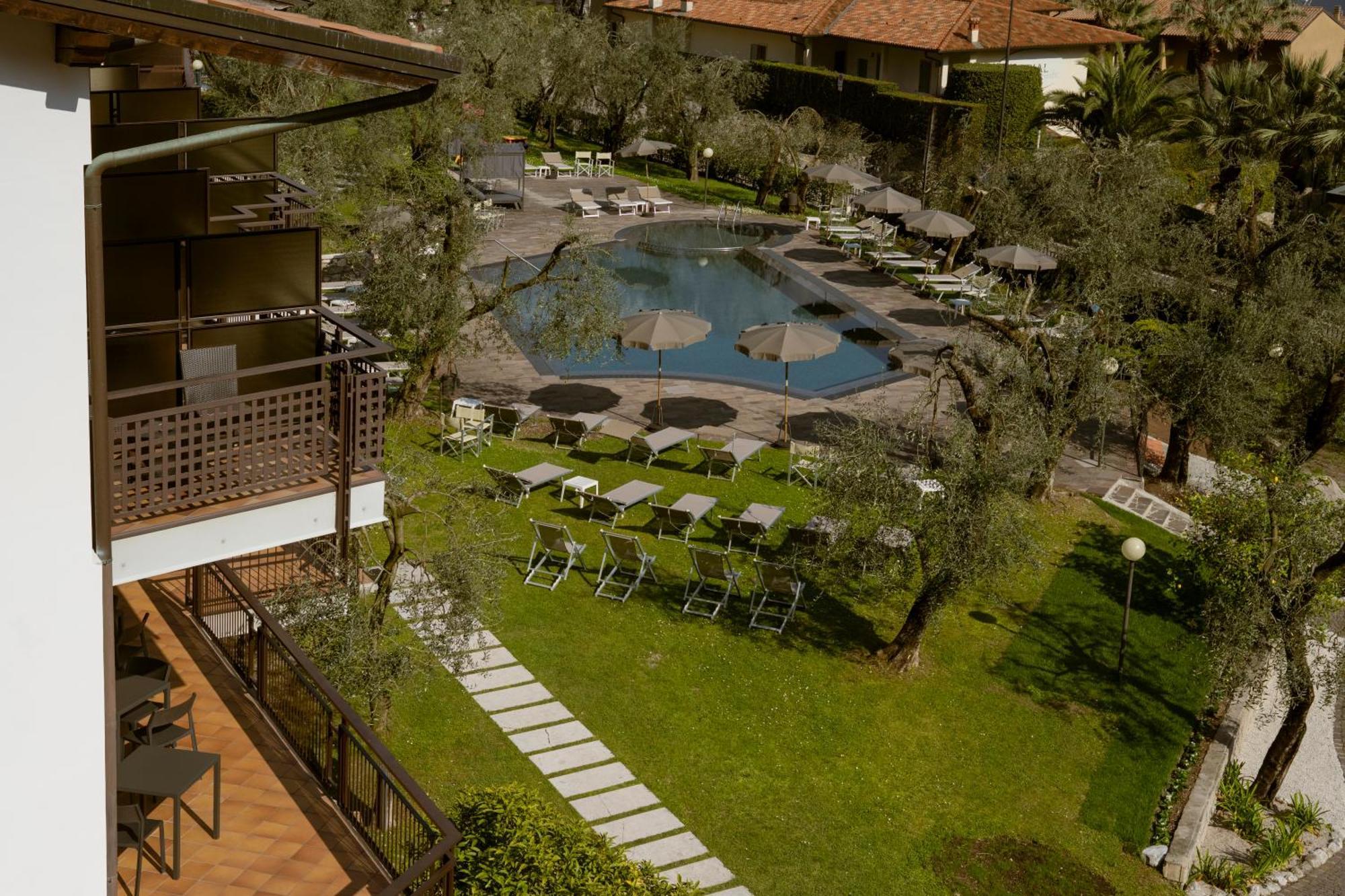 Hotel Coste ลีโมเนซุลการ์ดา ภายนอก รูปภาพ