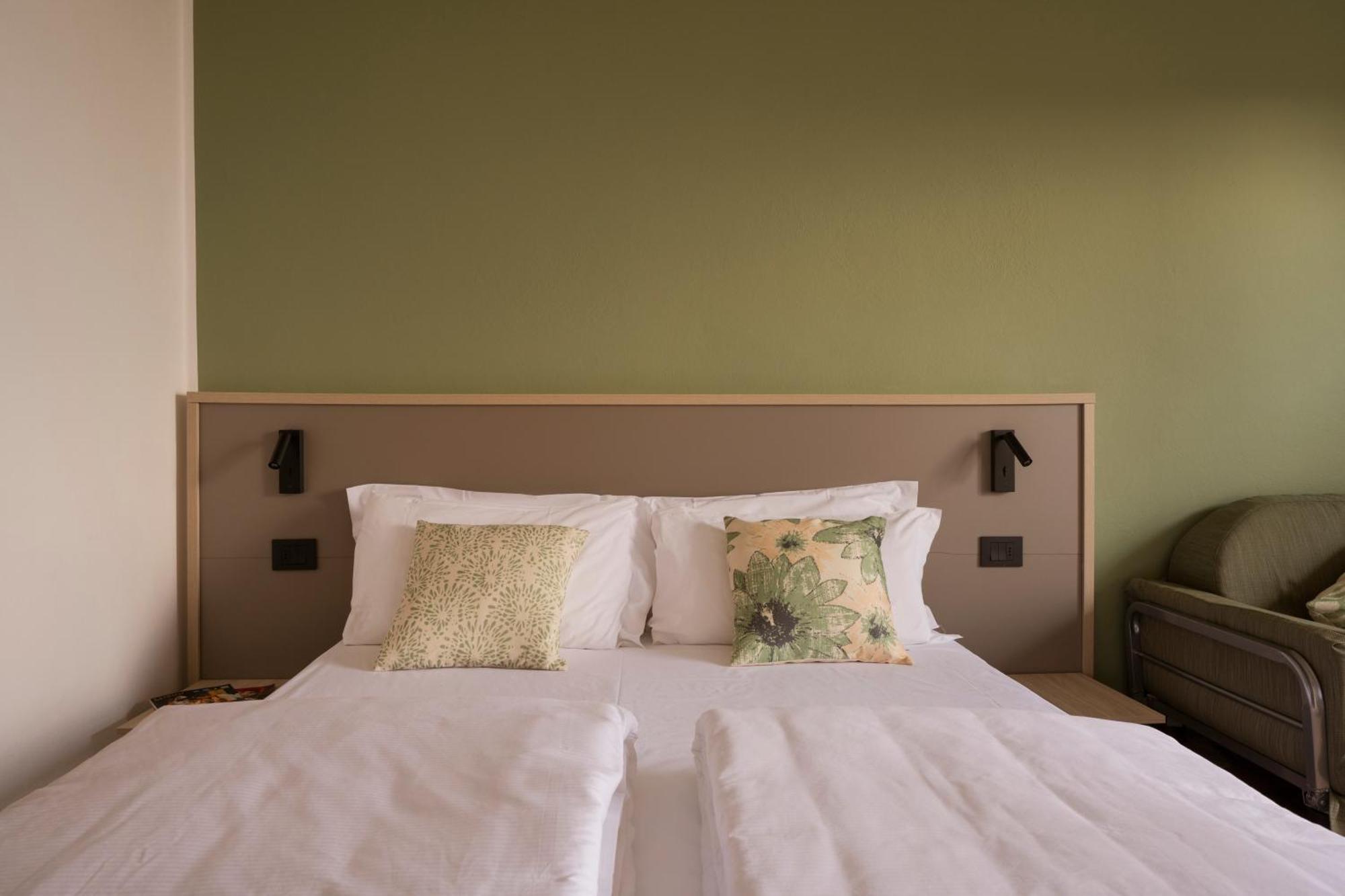 Hotel Coste ลีโมเนซุลการ์ดา ภายนอก รูปภาพ