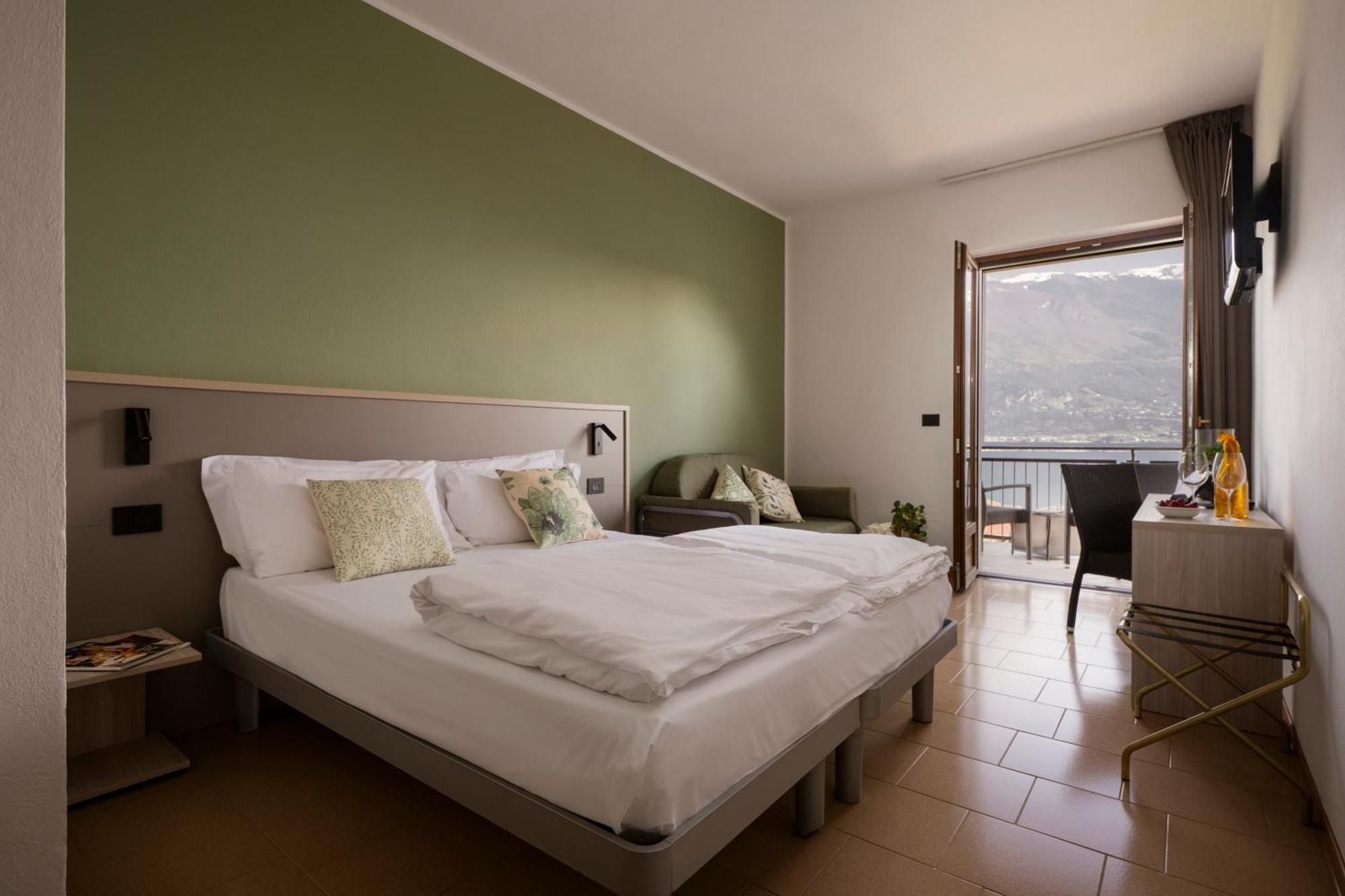 Hotel Coste ลีโมเนซุลการ์ดา ภายนอก รูปภาพ