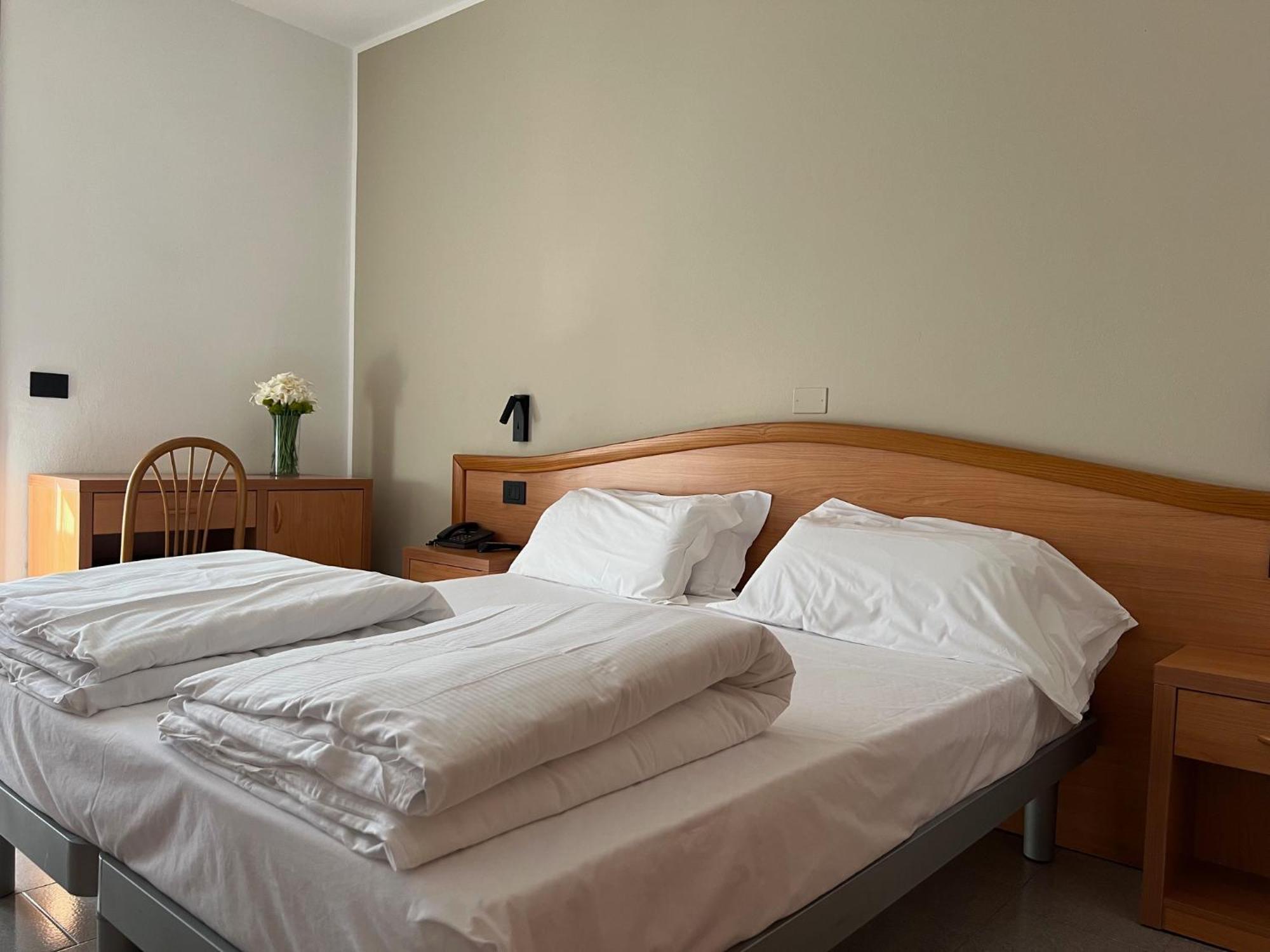Hotel Coste ลีโมเนซุลการ์ดา ภายนอก รูปภาพ