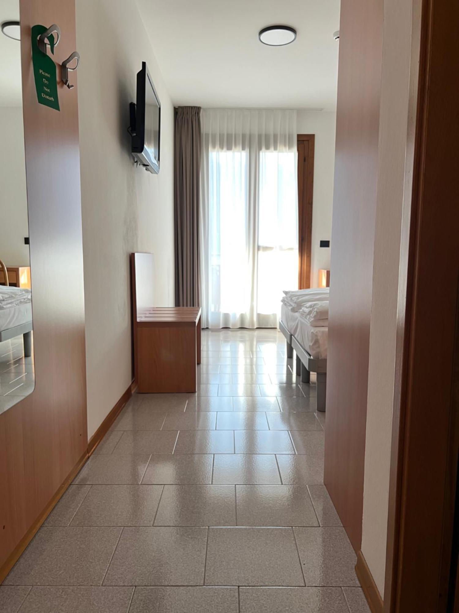 Hotel Coste ลีโมเนซุลการ์ดา ภายนอก รูปภาพ